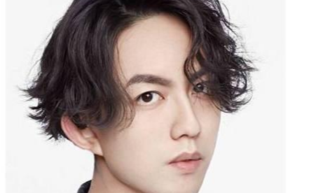 《想自由》尤克里里谱弹唱版 D调和弦谱_男生版_林宥嘉