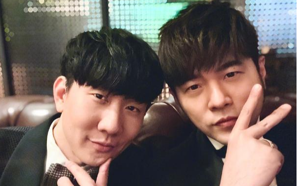 《关键词》尤克里里谱指弹版 G调六线谱_闲识音学社编配_林俊杰