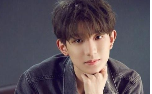 《滚烫的青春》尤克里里谱弹唱版 C调和弦谱_喵了个艺编配_王源