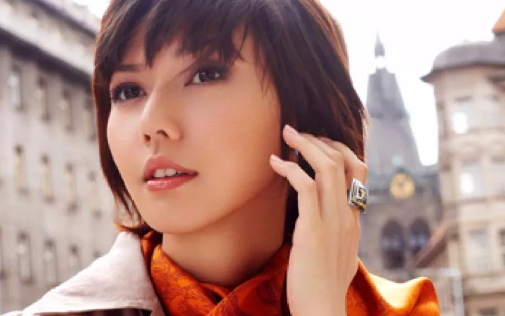 《一样的夏天》尤克里里谱弹唱版 F调六线谱_女生版_孙燕姿