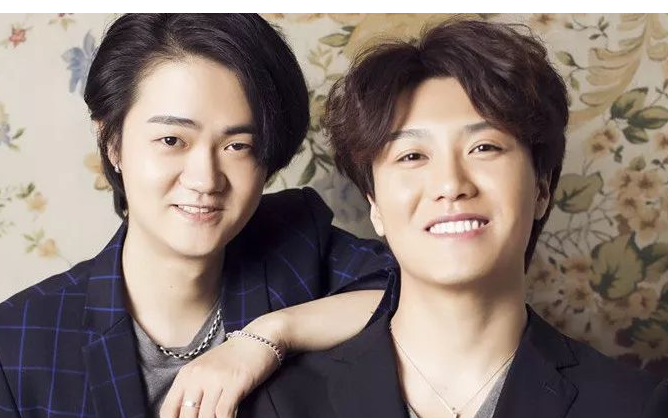 《沙漠骆驼》尤克里里谱弹唱版 A调附前奏_番茄尤克里里编配_展展与罗罗