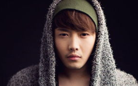 《儿时》尤克里里谱弹唱版 F调和弦谱_muamua尤克里里编配_刘昊霖