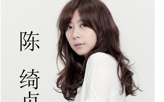 《小船》尤克里里谱弹唱版 F调和弦谱_桃子鱼仔ukulele教室编配_陈绮贞