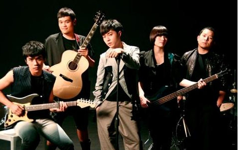 《无眠》尤克里里谱弹唱版 D调和弦谱_喵了个艺编配_苏打绿