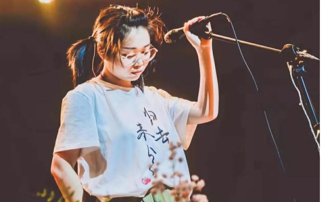 《浮白》尤克里里谱指弹版 G调六线谱_精选版_花粥