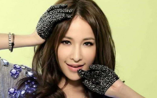 《突然想起你》尤克里里谱弹唱版 C调和弦谱_番茄尤克里里编配_萧亚轩