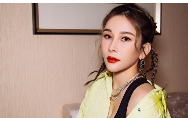 《祝我生日快乐》尤克里里谱弹唱版 F调和弦谱_尤克里里中国网编配_温岚