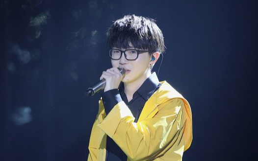 《二零三》尤克里里曲谱_闲识音学社_毛不易