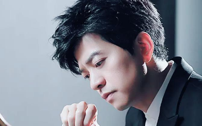 李健《风吹麦浪》尤克里里弹唱谱女声版_喵了个艺