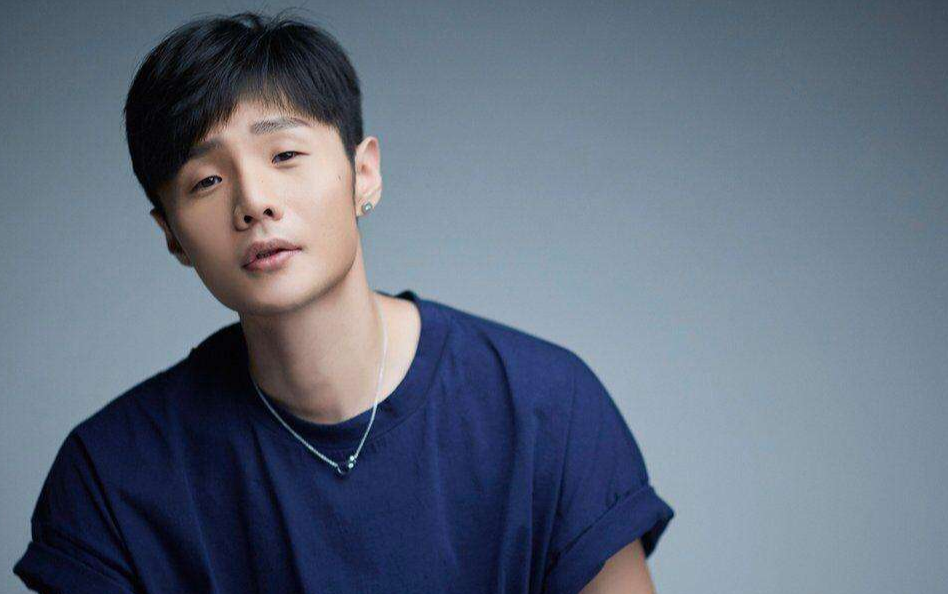 《年少有为》尤克里里谱弹唱版 A调和弦谱_白熊音乐编配_李荣浩