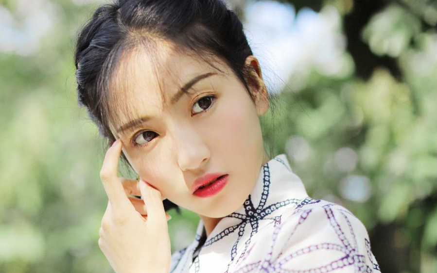 《那年》尤克里里谱弹唱版 B调和弦谱_大黄尤克里里编配_任然